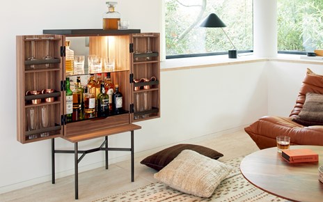 More Möbel Harri Barschrank klein Nussbaum Wohndesign Maierhofer