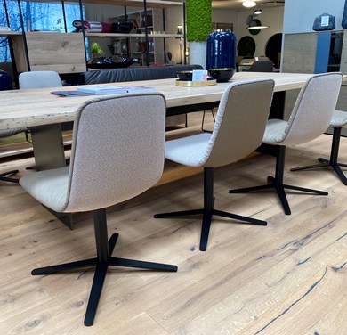 © FRLEYA60003_2.jpg