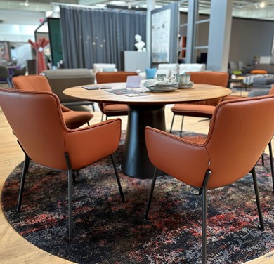 © RB655OA24556_1.jpg