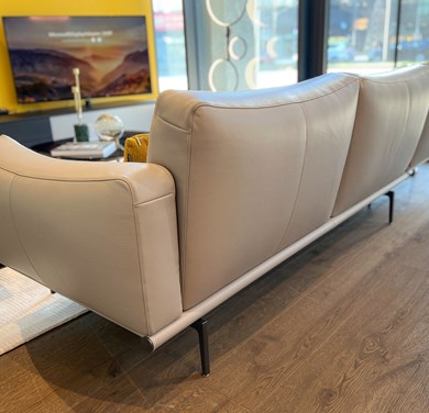 © PFHAPPYJACKNE_3.jpg