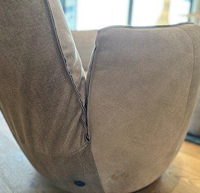 © BULLBLOBBCRAZ_1.jpg