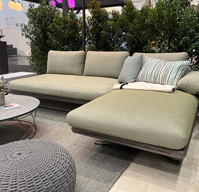 © rbyoko18754_2.jpg