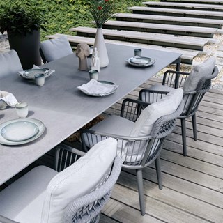 Rolf Benz YOKO Outdoortisch und Gartenstühle