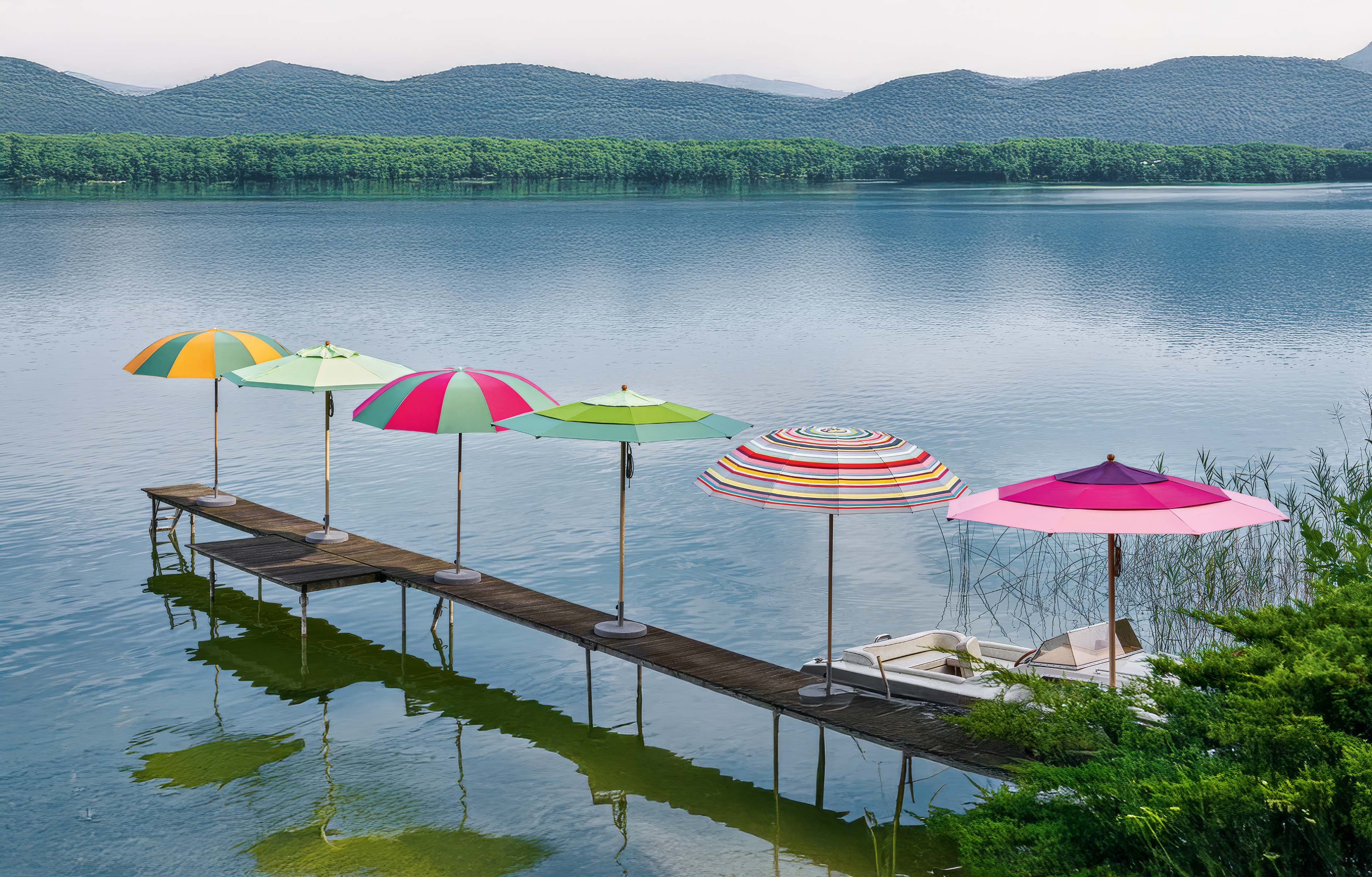 Weishäupl Sonnenschirme Klassiker Pagode Teakschirm Wohndesign Maierhofer.jpg