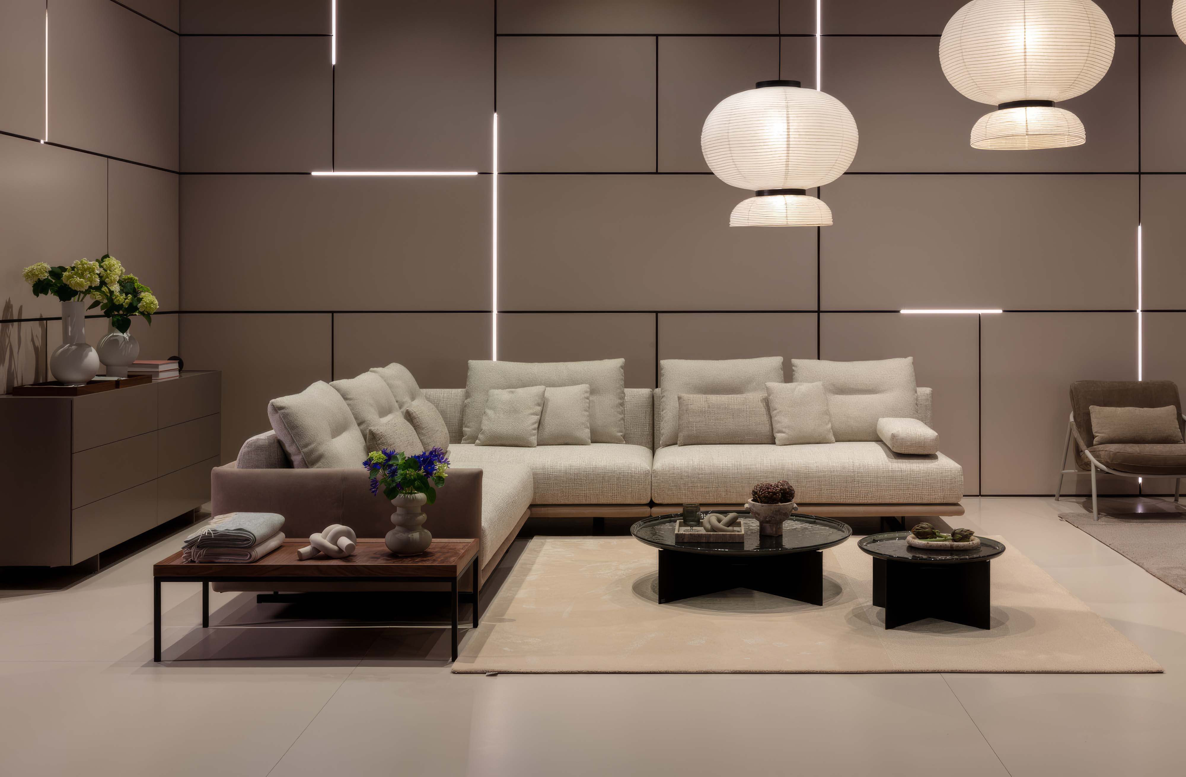 Rolf Benz TAYA Sofa Indoor Outdoor Milano 2025 Wohndesign Maierhofer 03.jpg