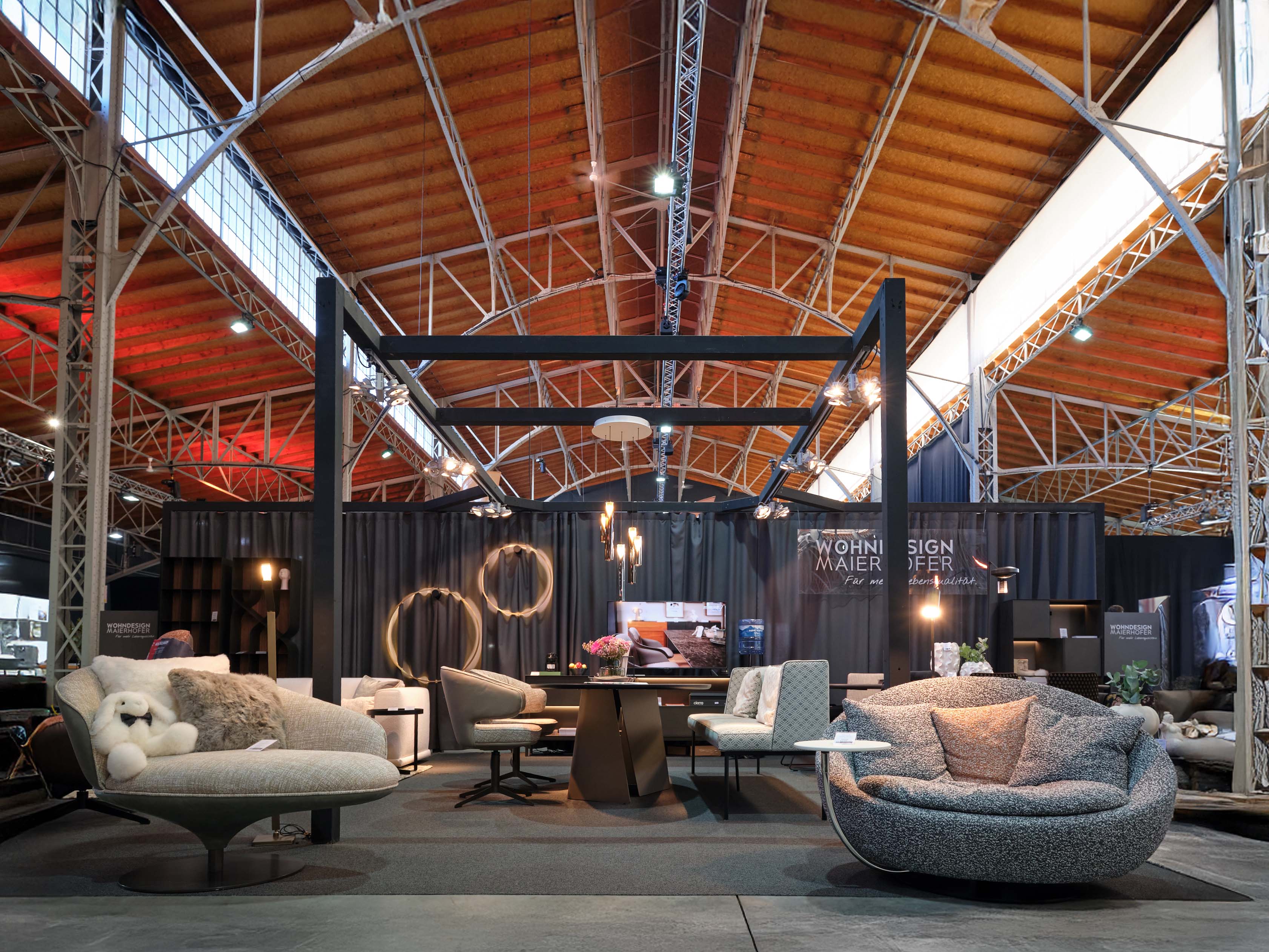 Wohndesign Maierhofer - Die Presse SCHAU Messe 2025.jpg (1)