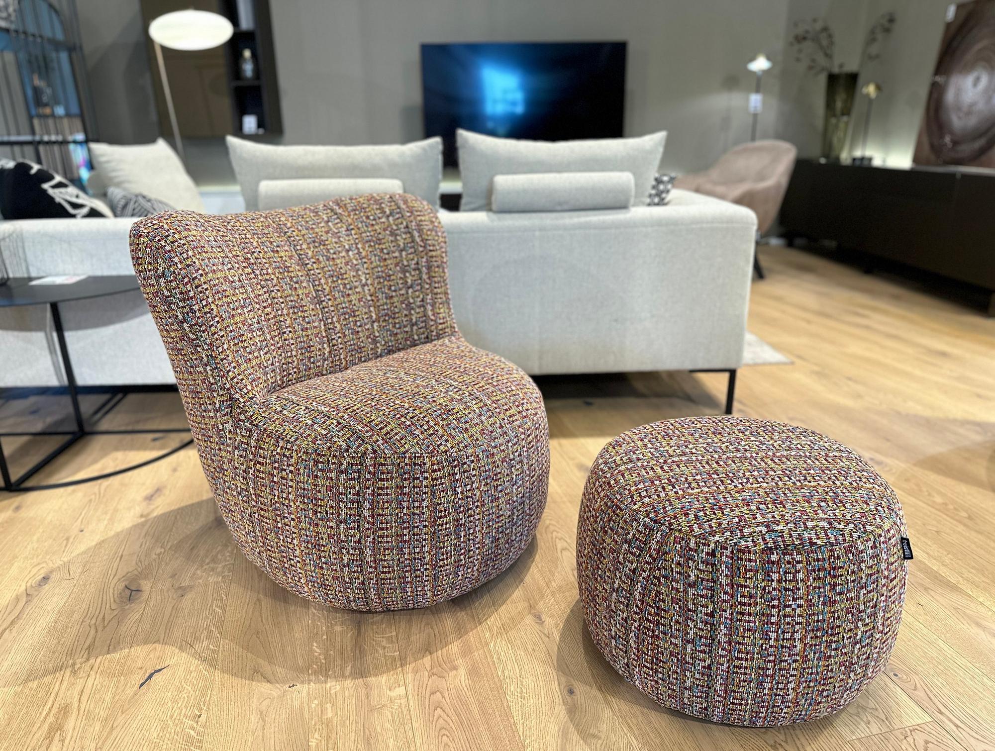 &copy; 173-HCK-R-633_2.jpg