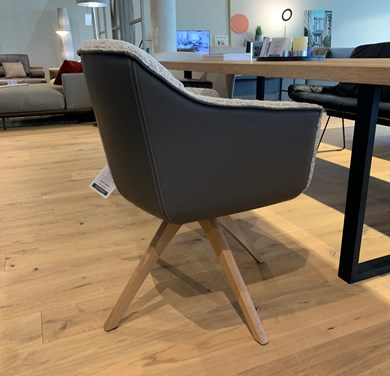 © 641_AB627771_2.JPG