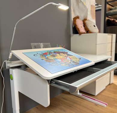 © 742-811-WEISS_2.jpg