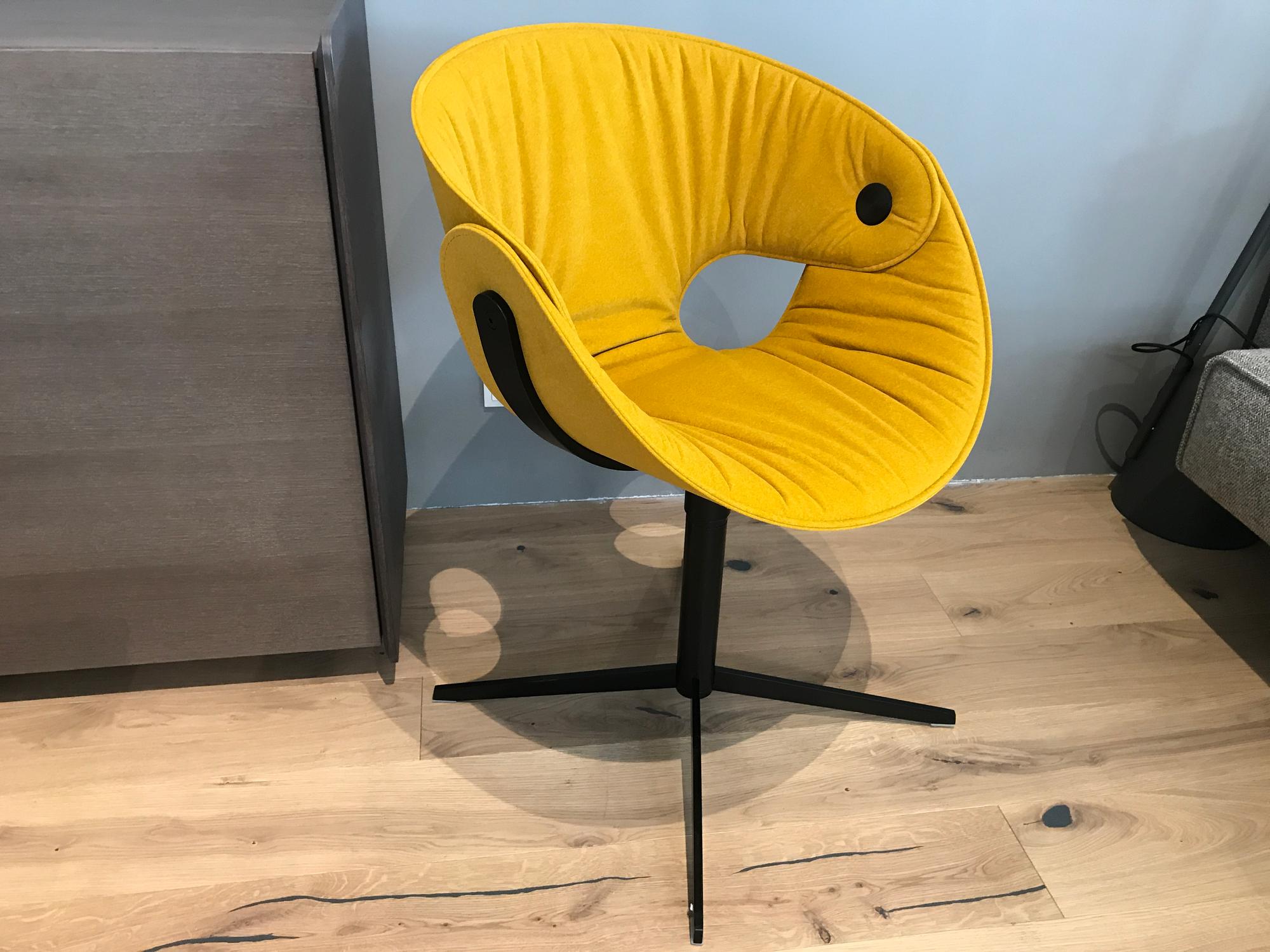 &copy; 9W3-74_AB2167_2.jpg