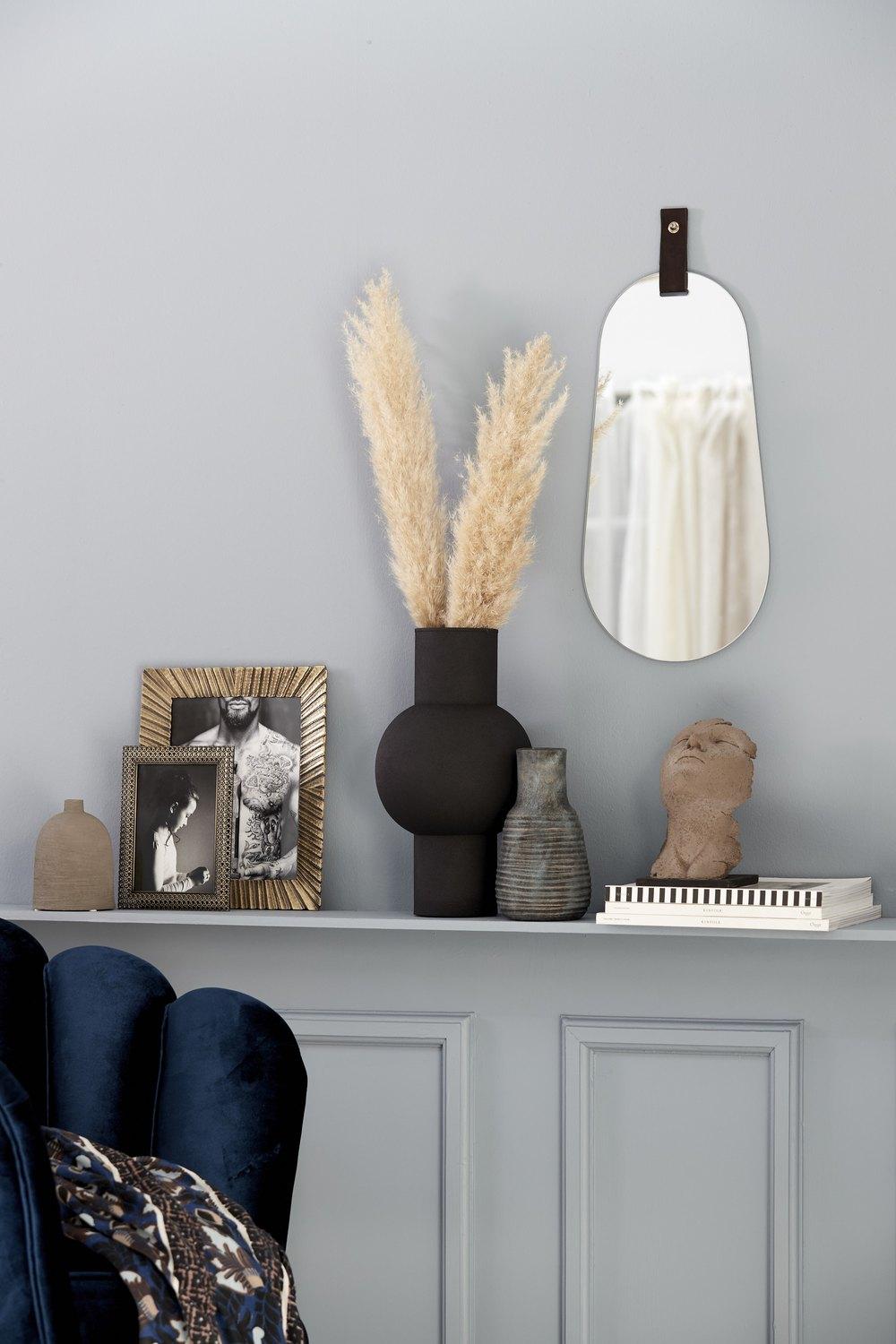 &copy; A00008241_1.jpg