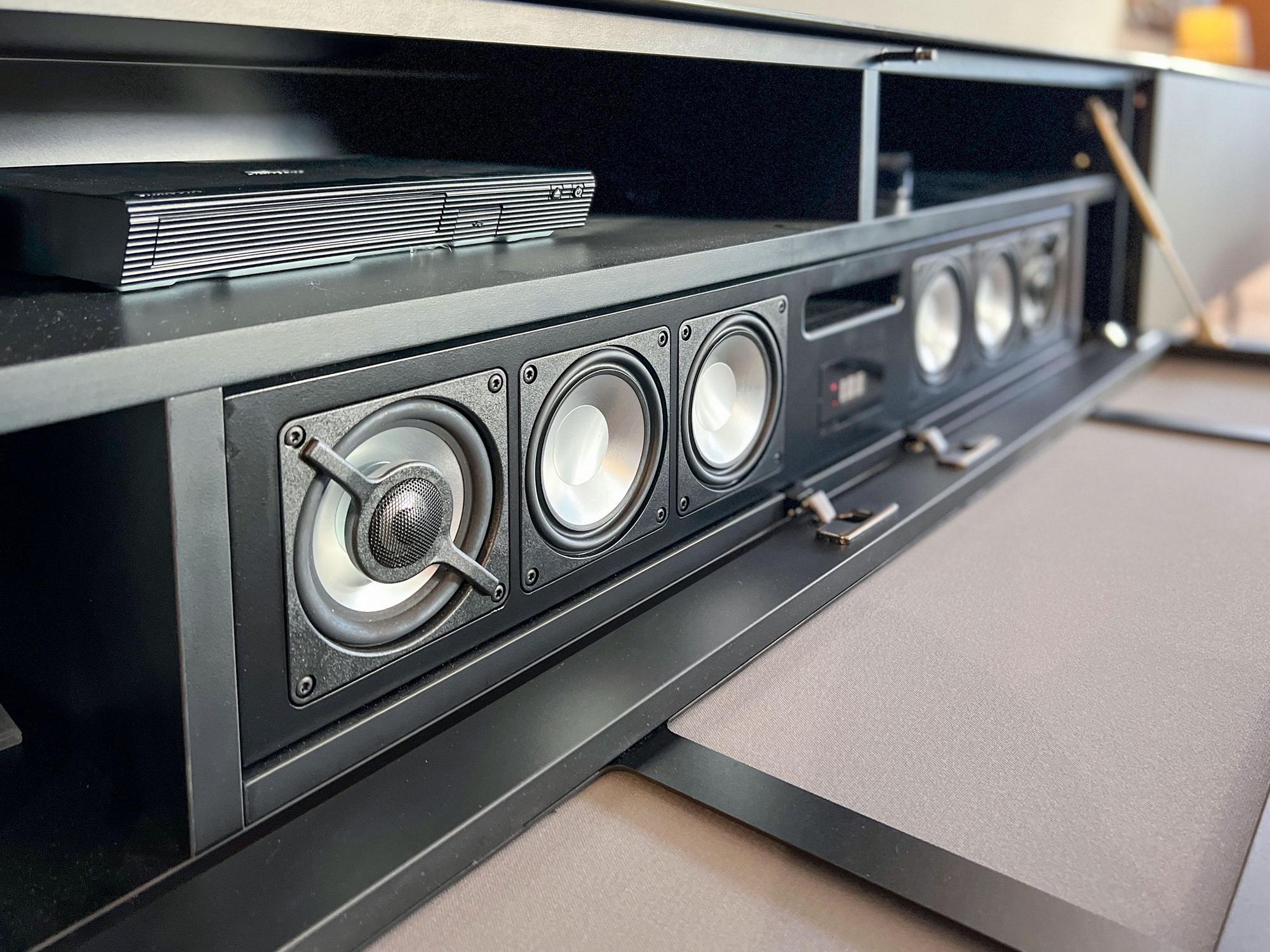 &copy; AMENO-02_1.jpg