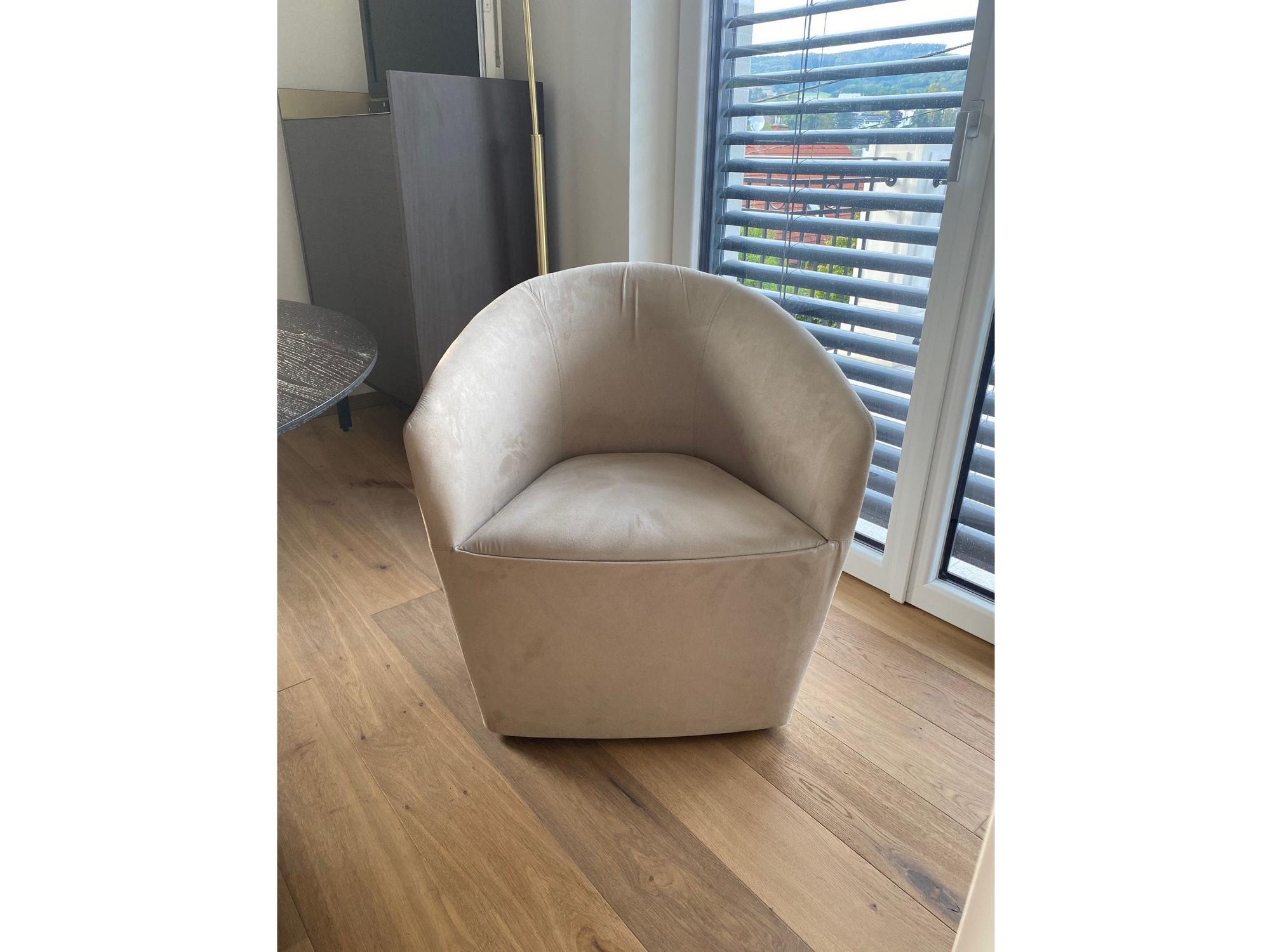 &copy; AWBRNDY_1.jpg