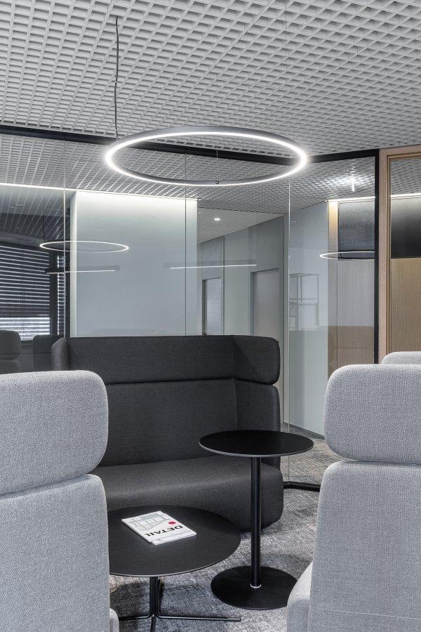 &copy; AXOULIGTHGREY_1.jpg