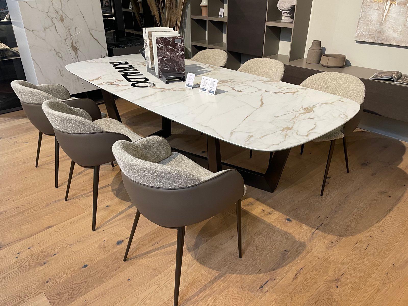 &copy; BONMYWAYLARGE_1.jpg