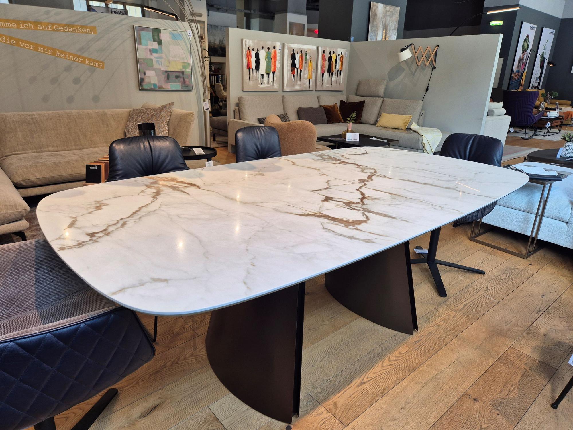 &copy; BONTORIIMACCH_1.jpg