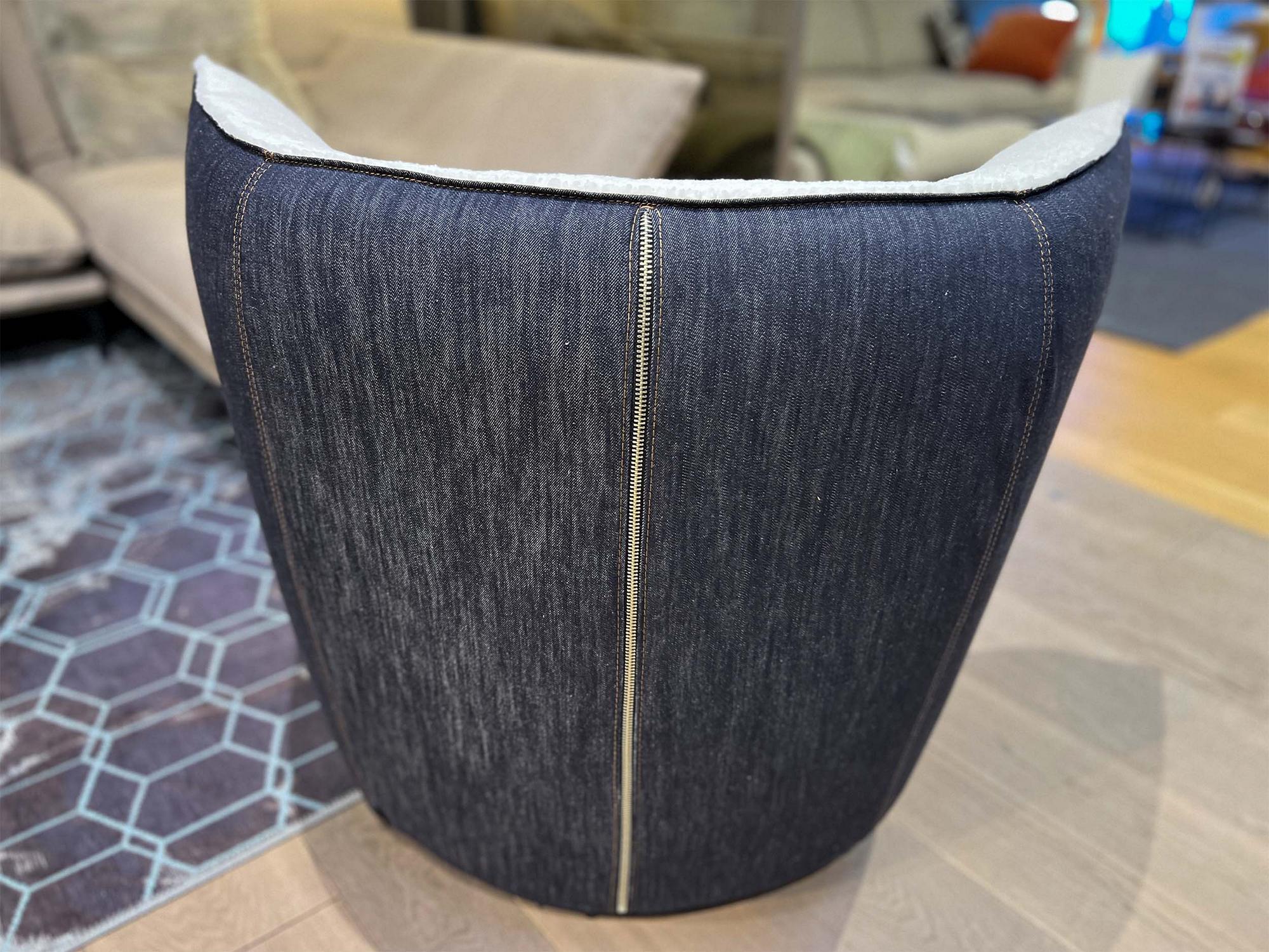 &copy; BULLMARLENEBL_2.jpg