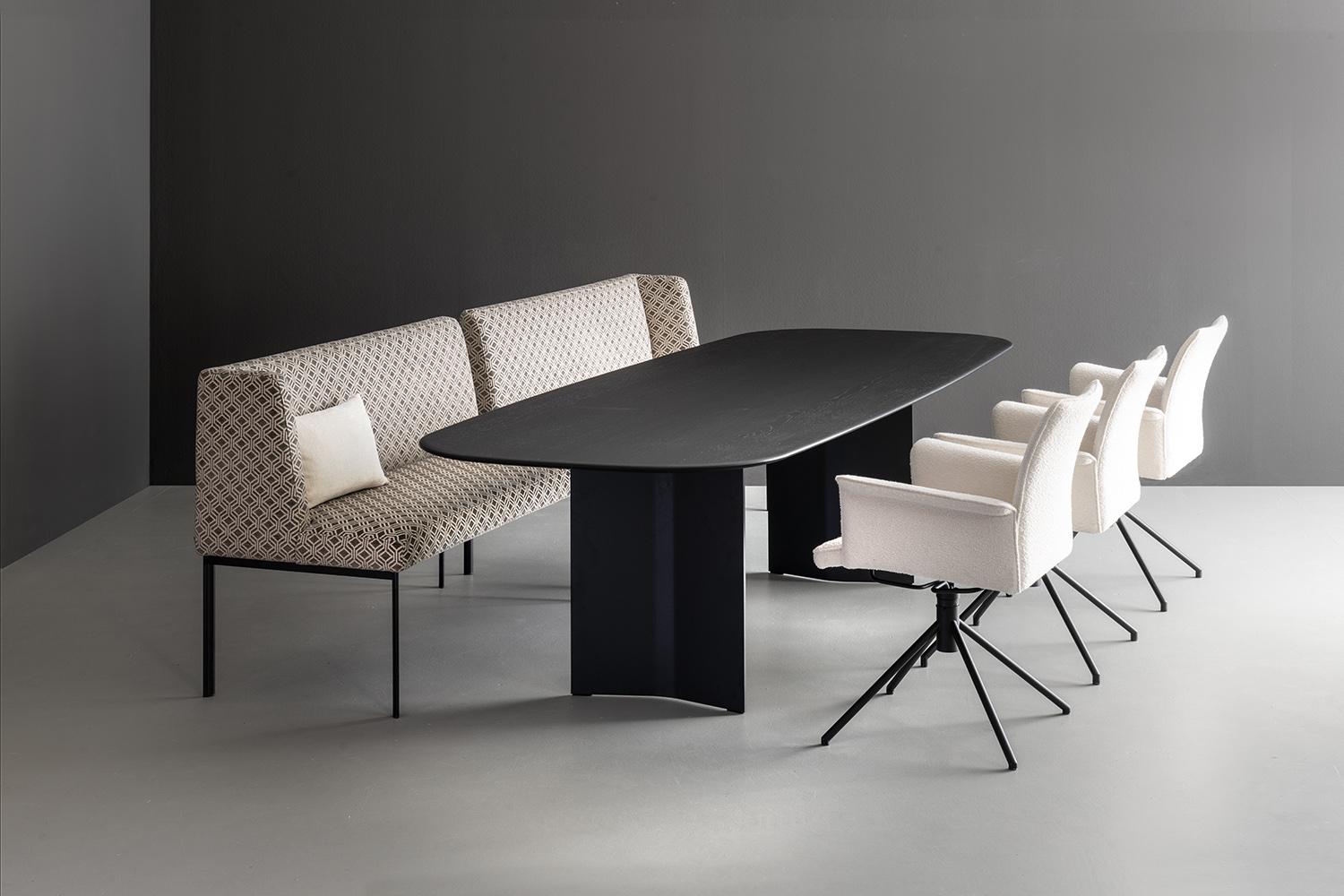 &copy; CKJARO400071_1.jpg