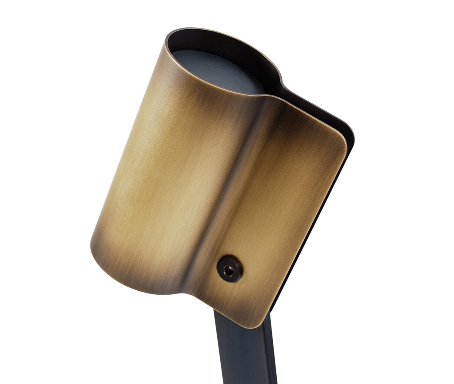 &copy; CKNOVA122_1.jpg