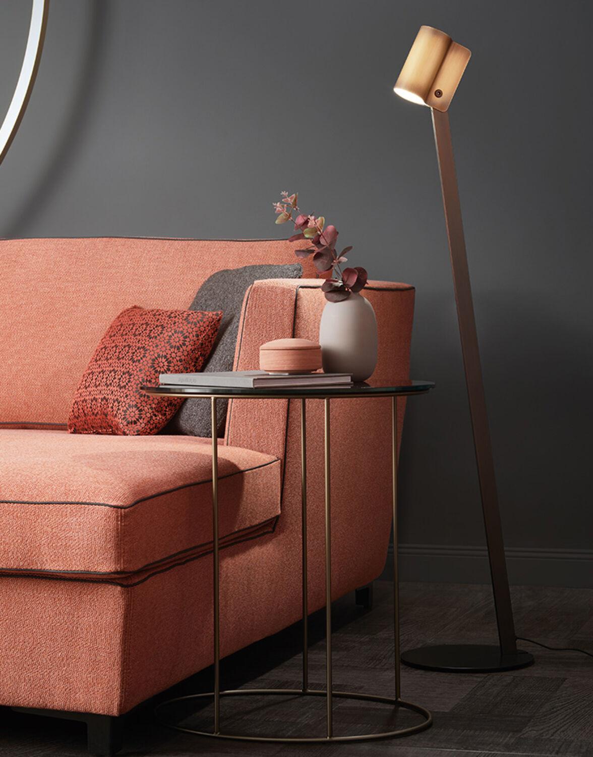 &copy; CKNOVA122_2.jpg