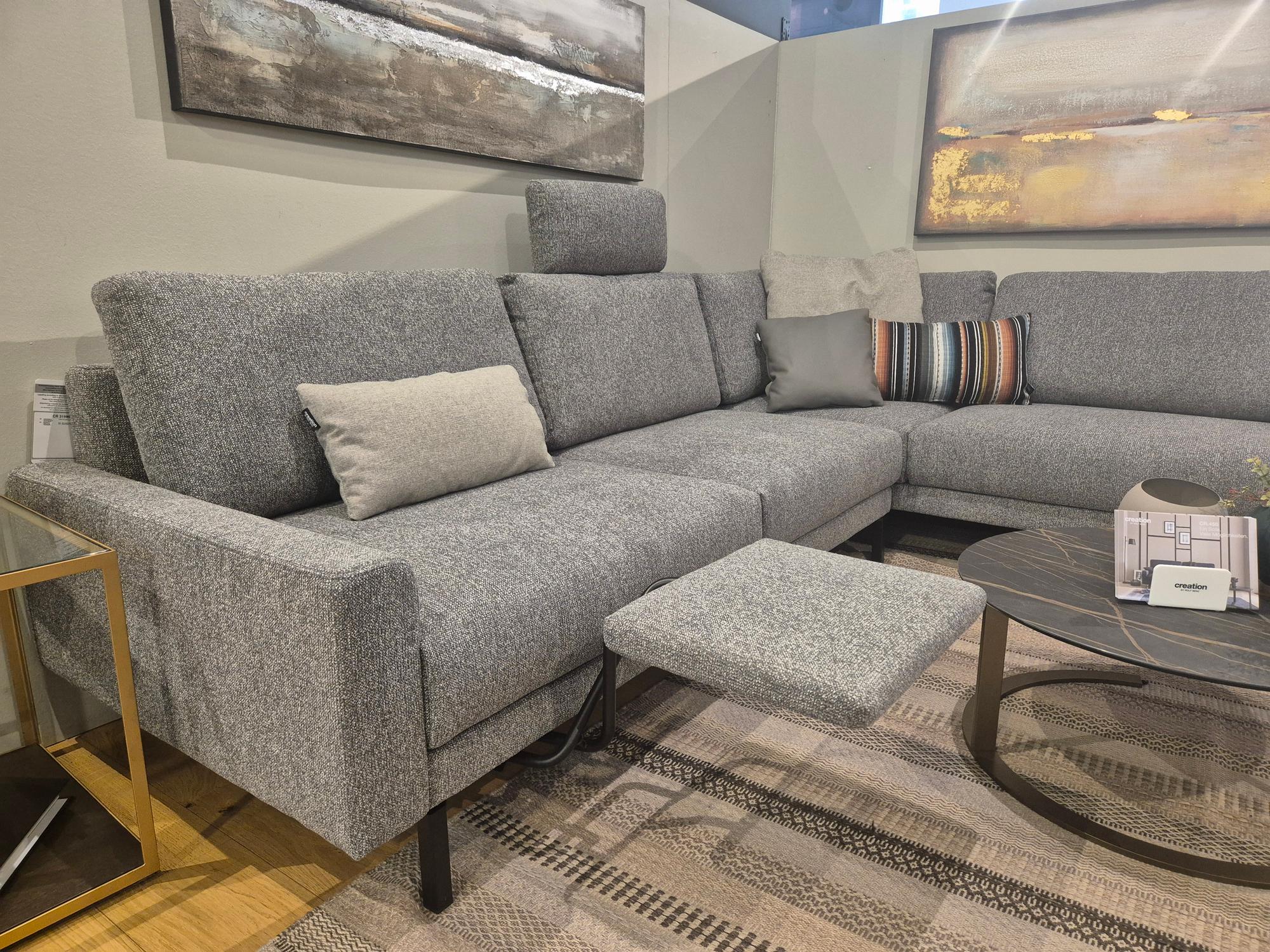 &copy; CR45003236_1.jpg