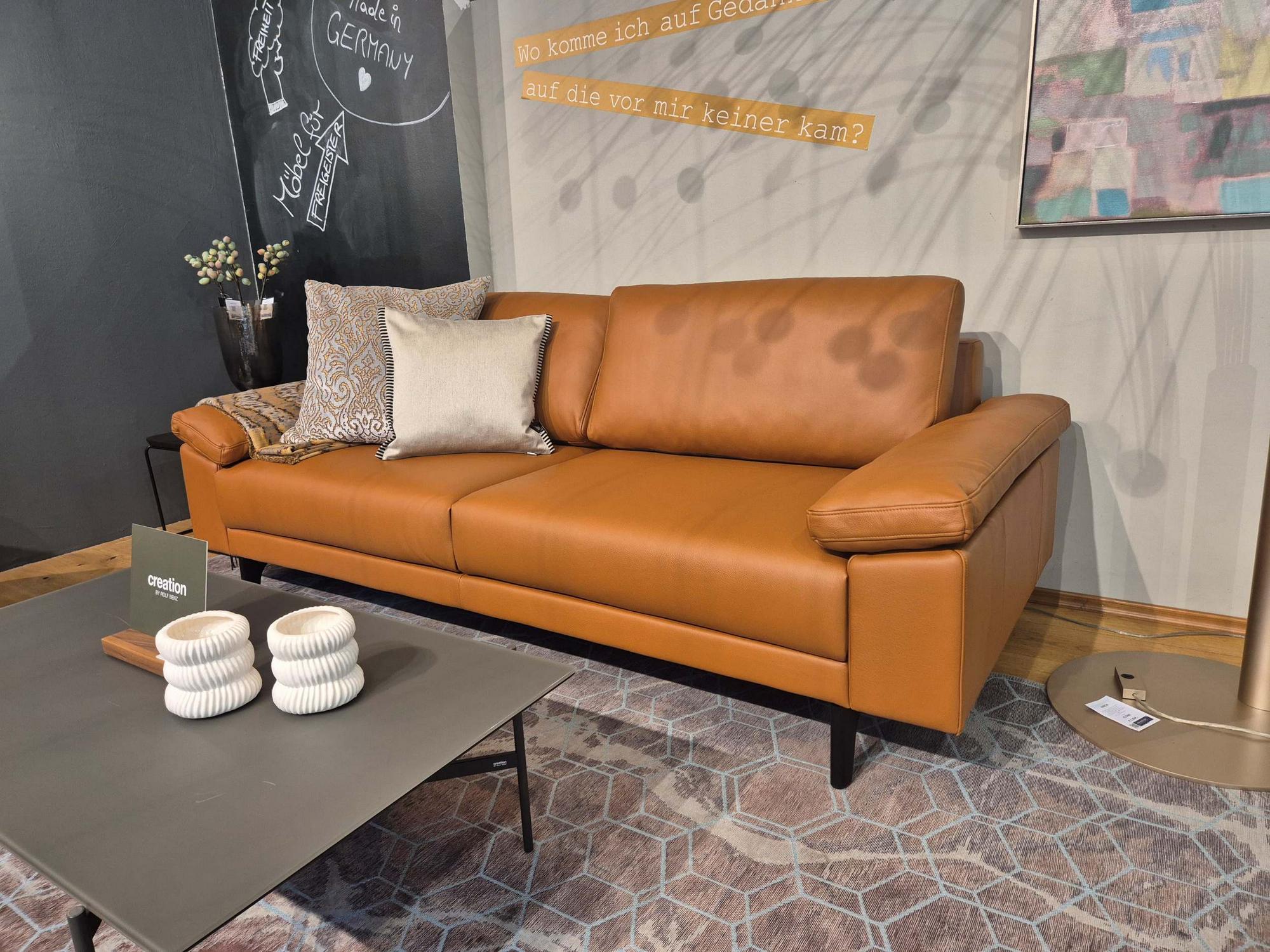 &copy; CR45054542_1.JPG