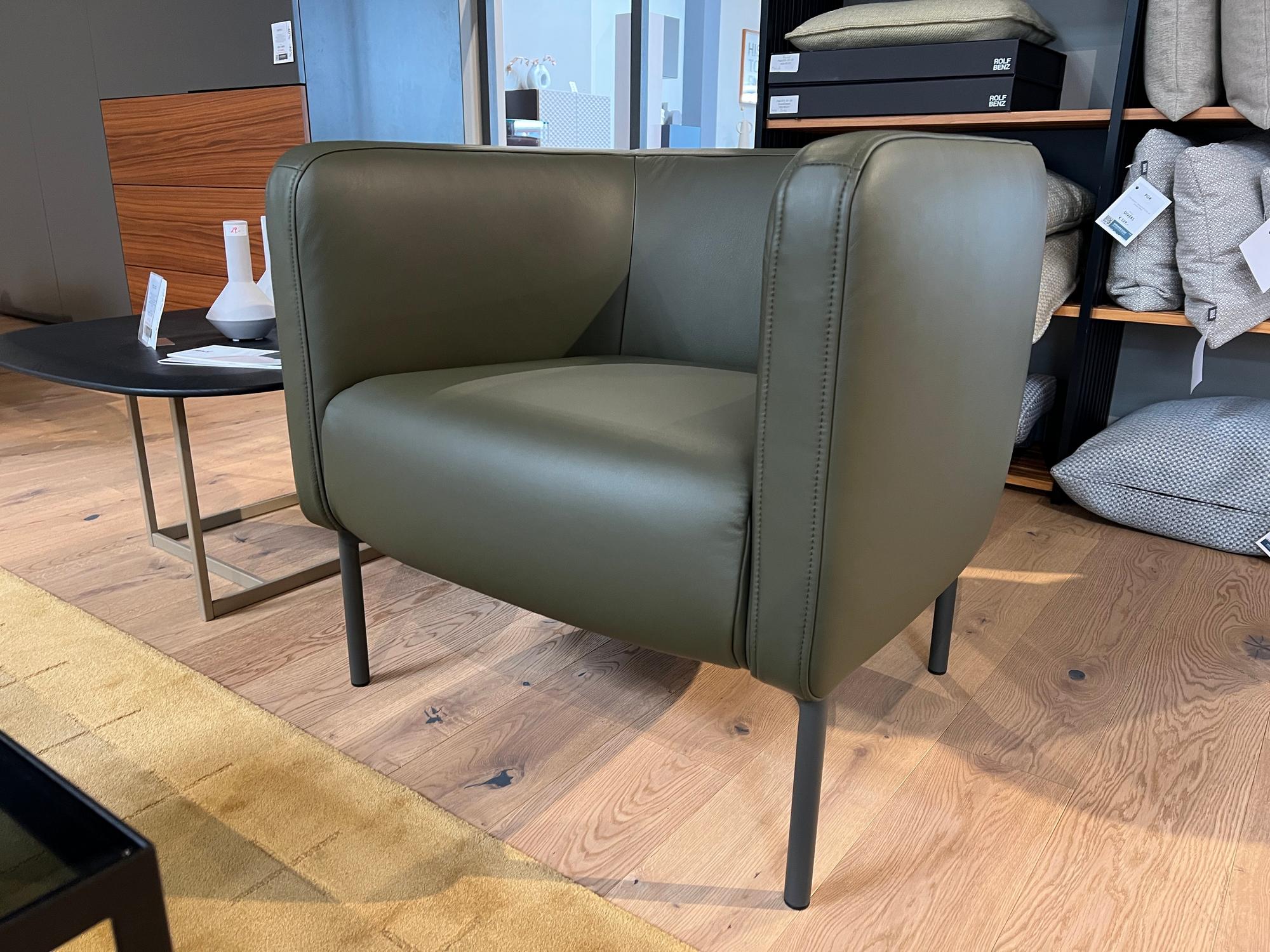 creation by ROLF BENZ CR. 488