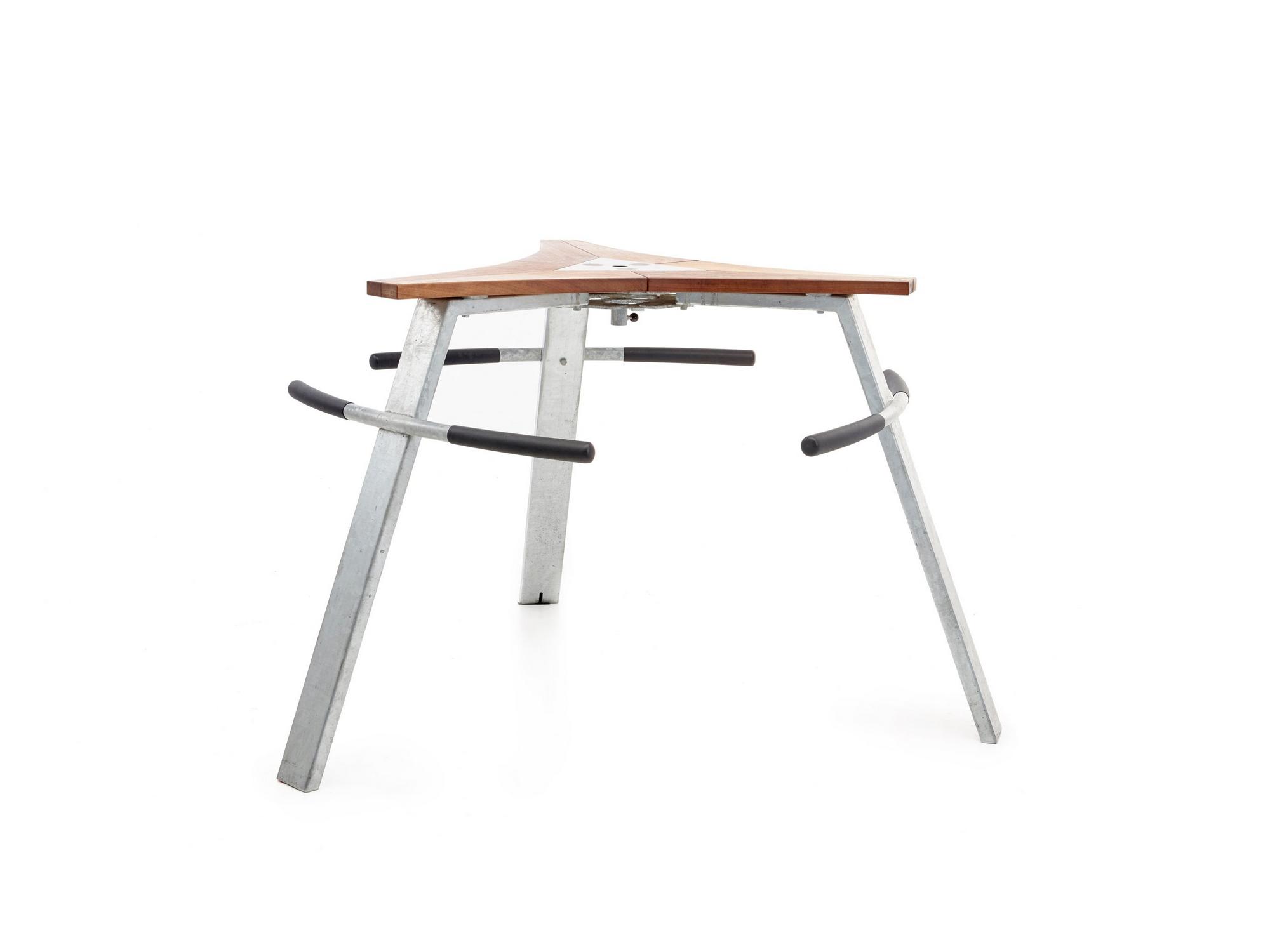 &copy; EXABACHUS004_1.jpg