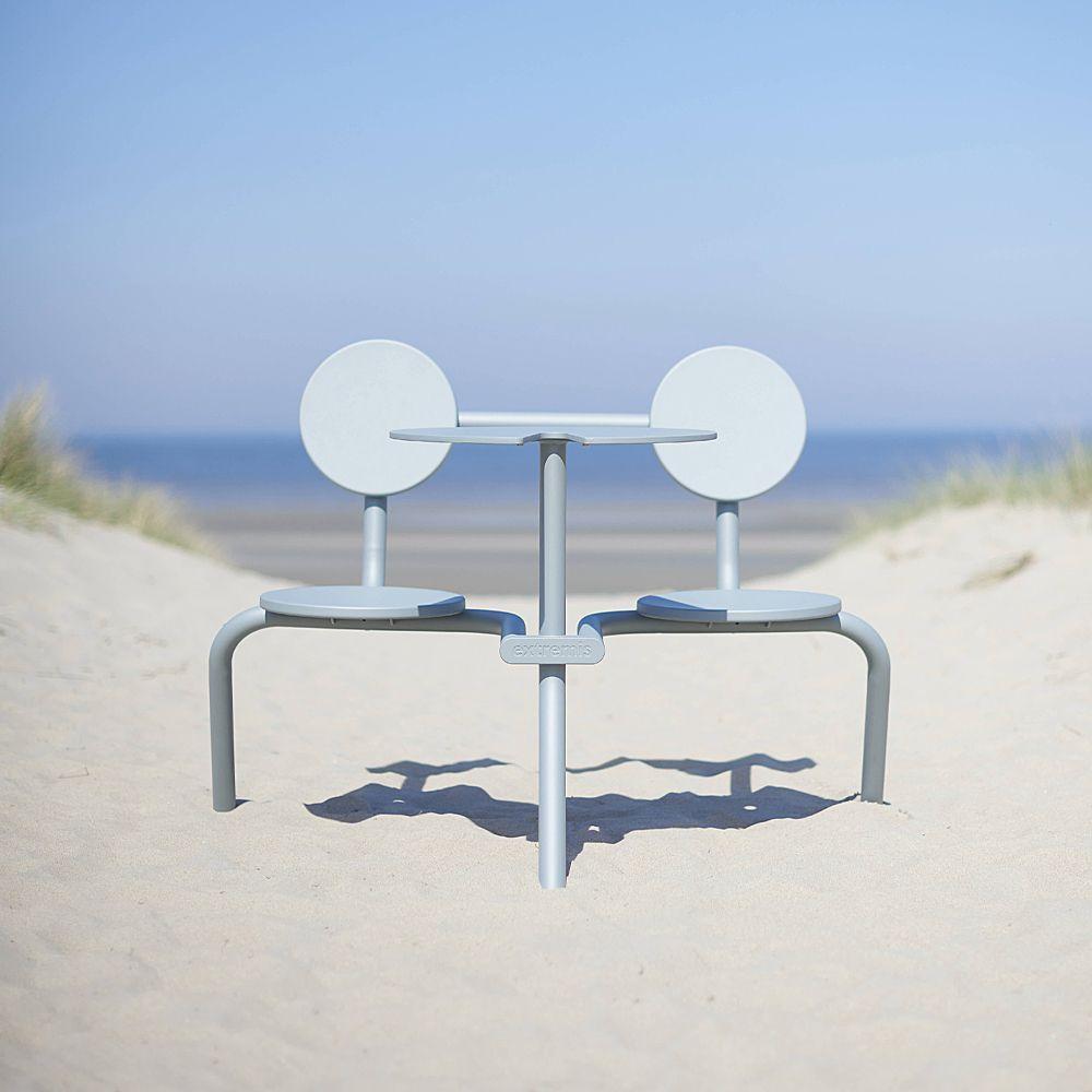 &copy; EXBISTROO350_1.jpg