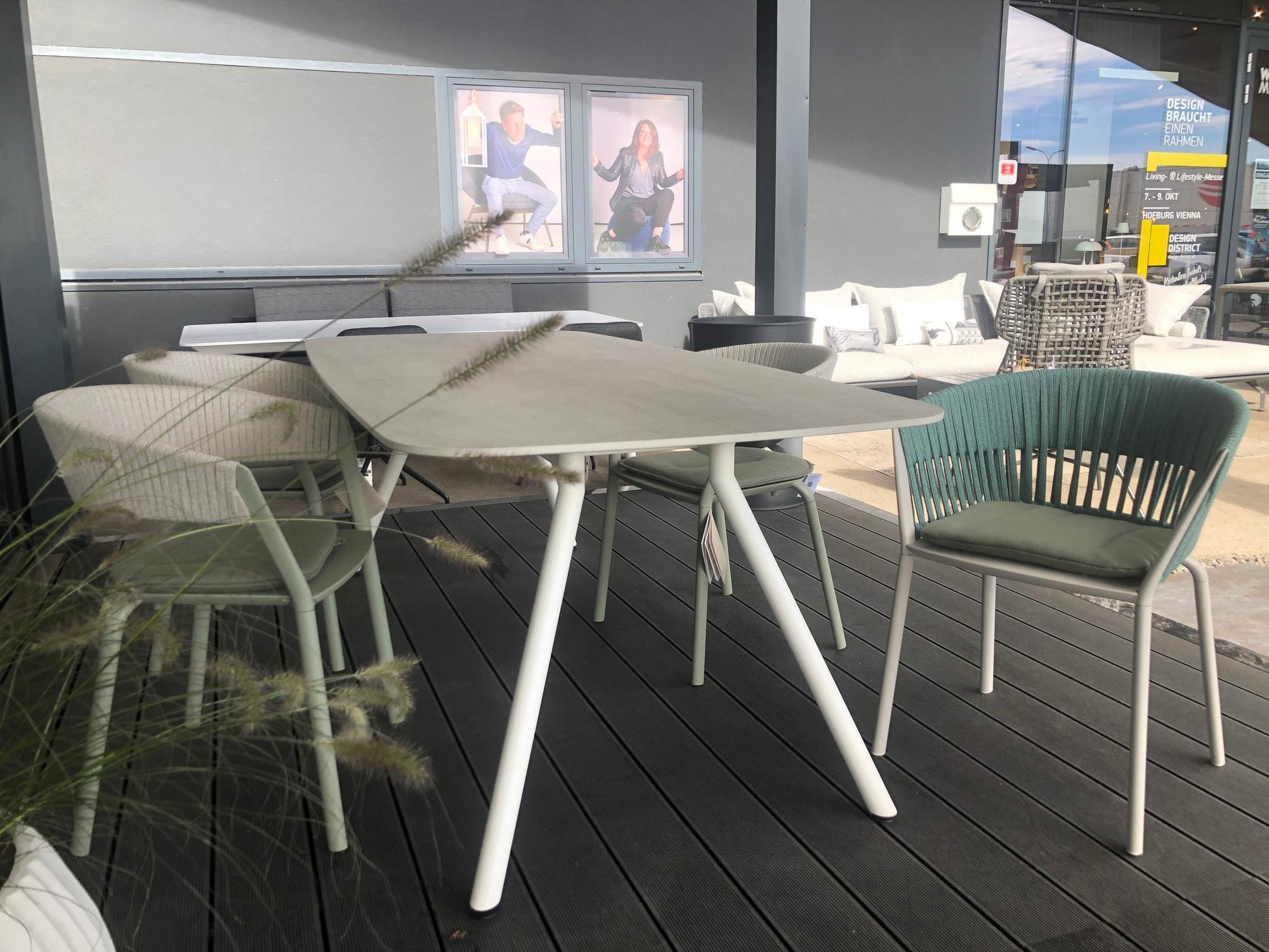 &copy; FAST7601RIA_3.jpg