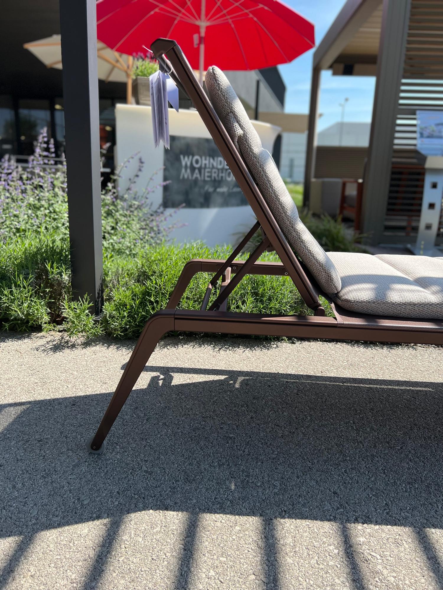 &copy; FASTU500_1.jpg