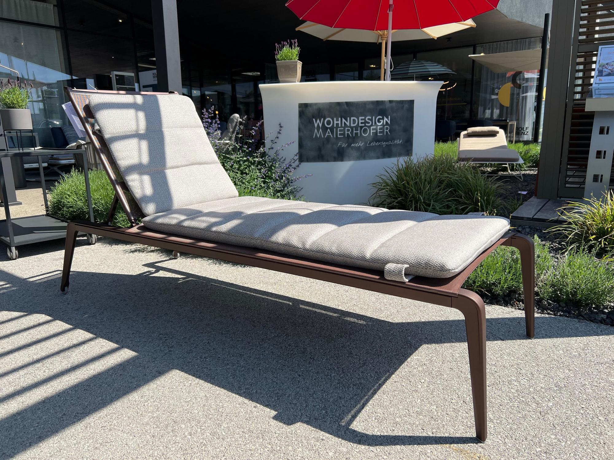 &copy; FASTU500_2.jpg