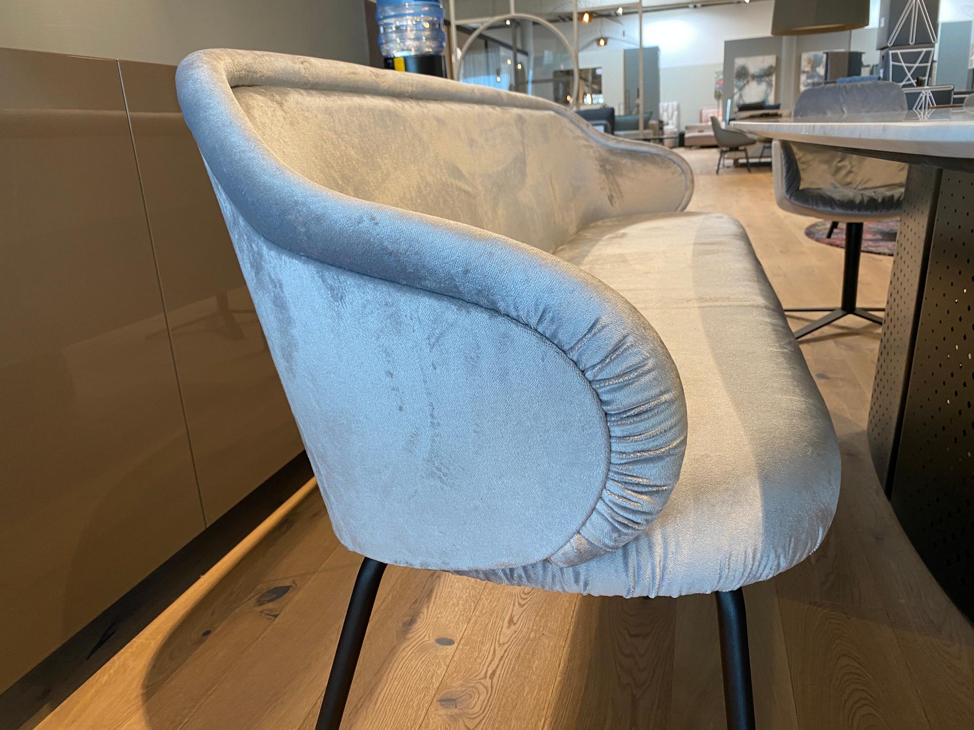 &copy; FFONABENCHCUR_1.JPG