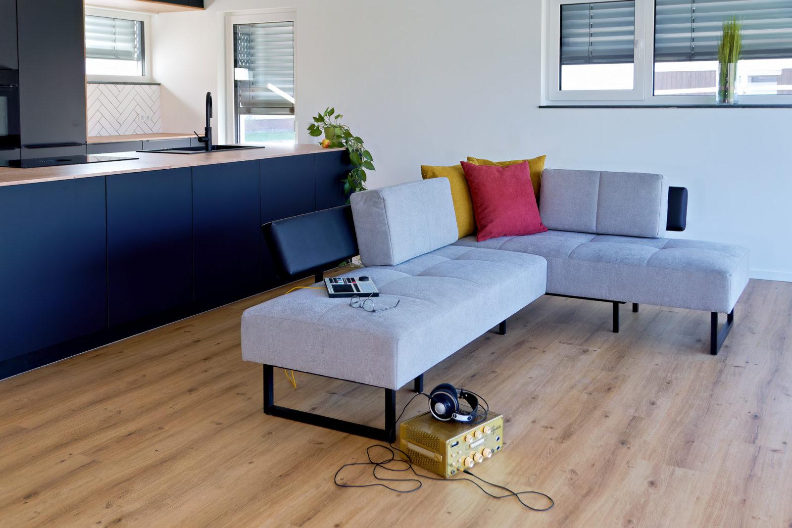 &copy; FFTAKUMA5110_3.jpg