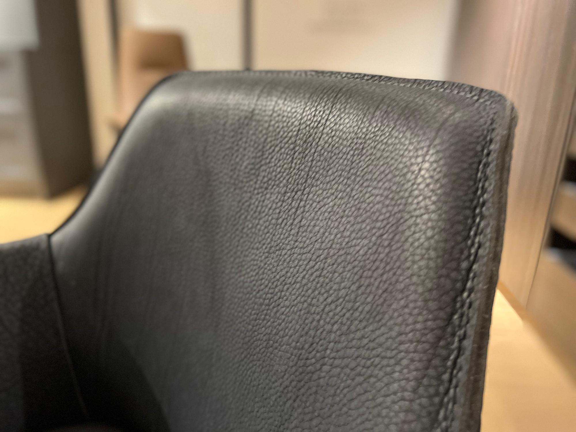 &copy; FRGRACE96002_3.jpg