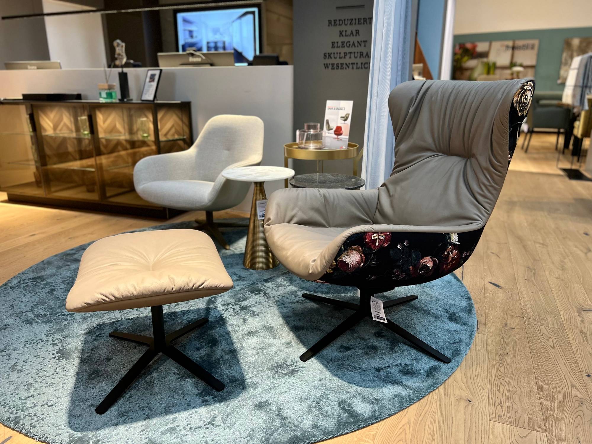 &copy; FRLEYAWINGEDE_1.jpeg