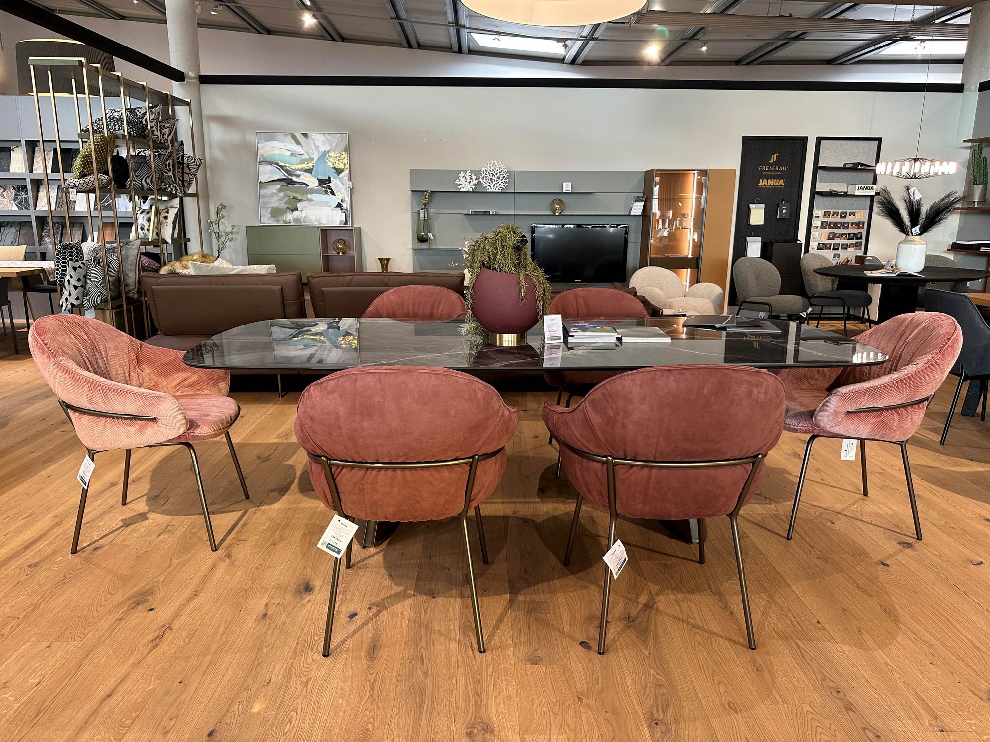 &copy; FRMARIETAMA03_1.jpg