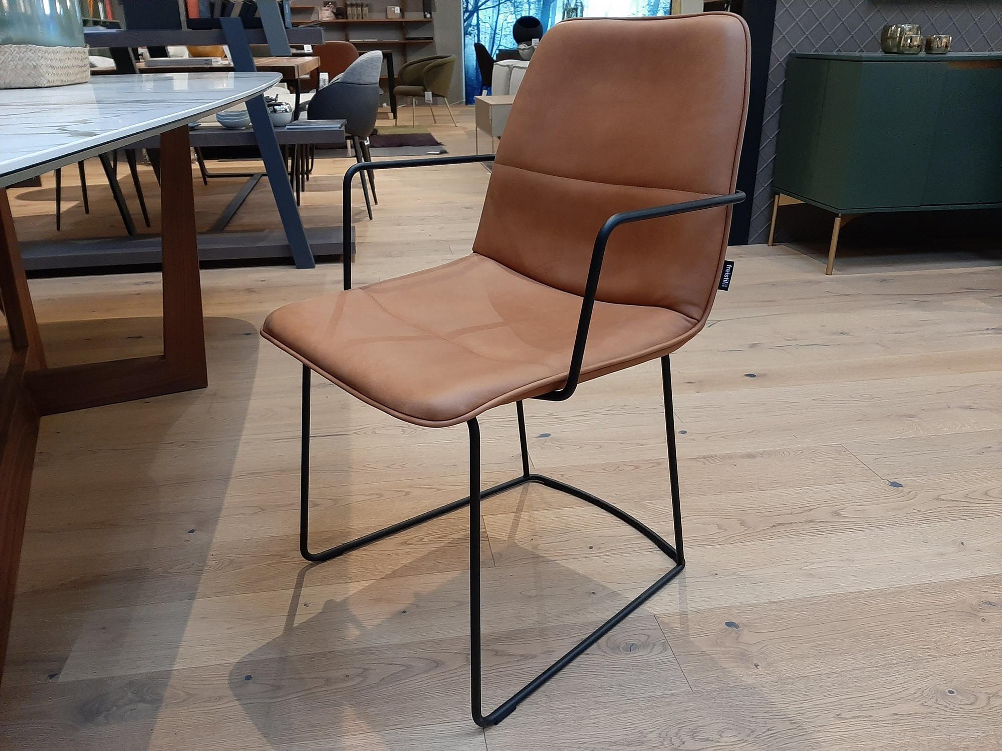 &copy; FS1179224_3.jpg