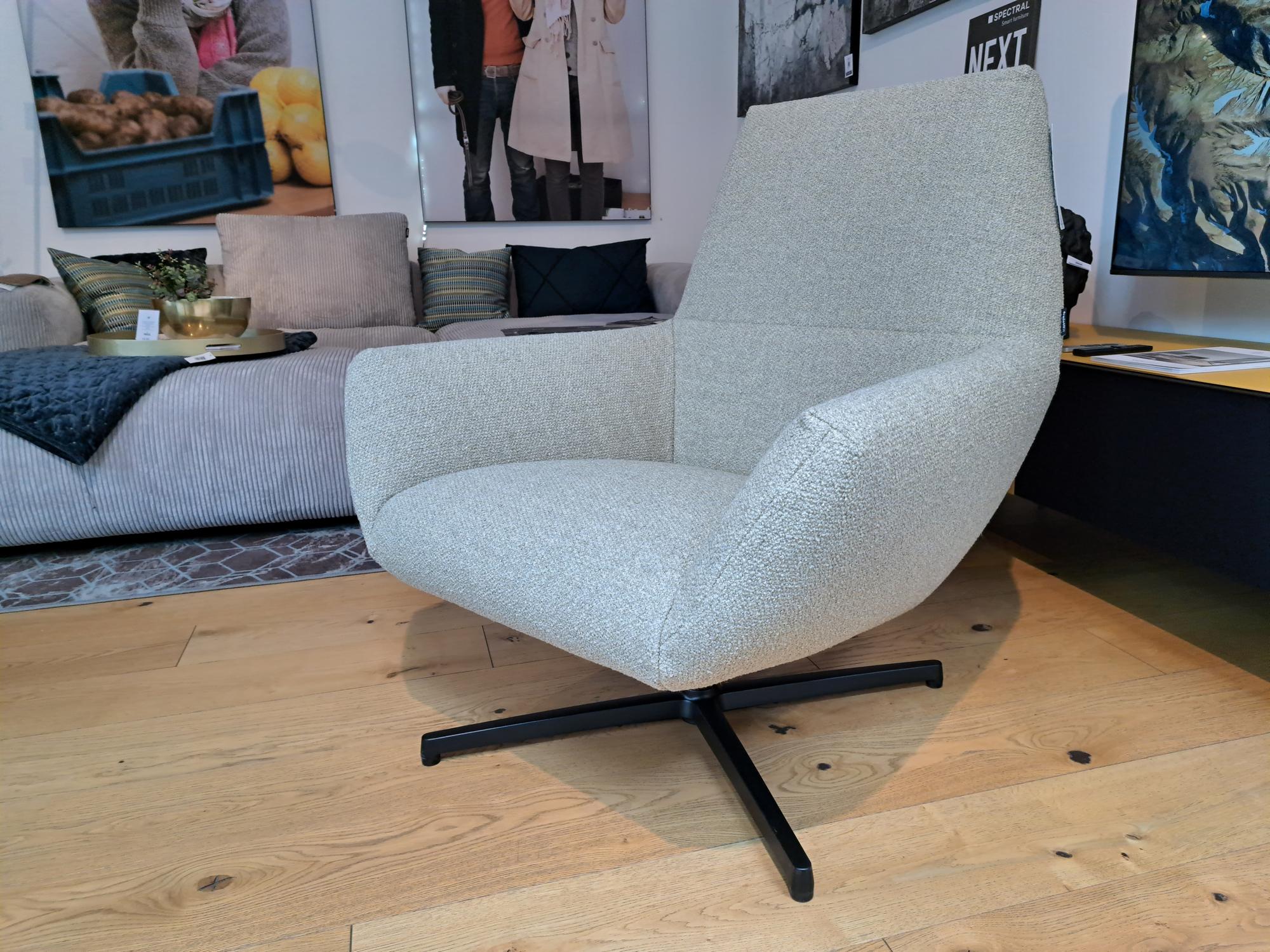 &copy; FS1457464_1.jpg