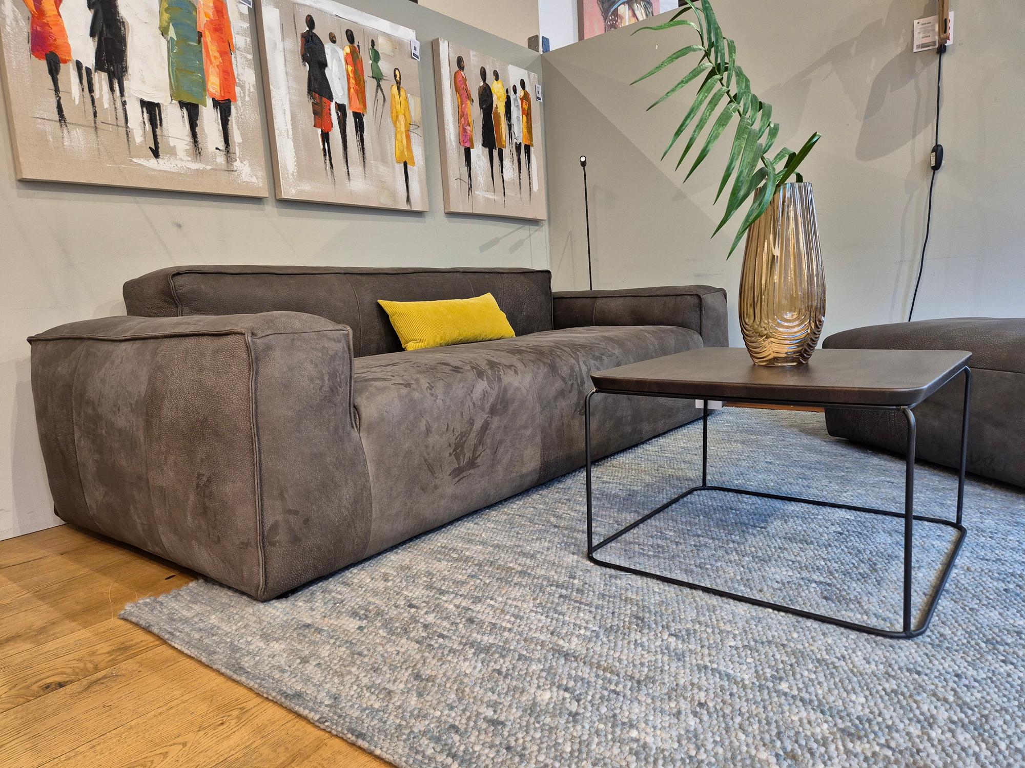 &copy; FS1752289240_1.jpg