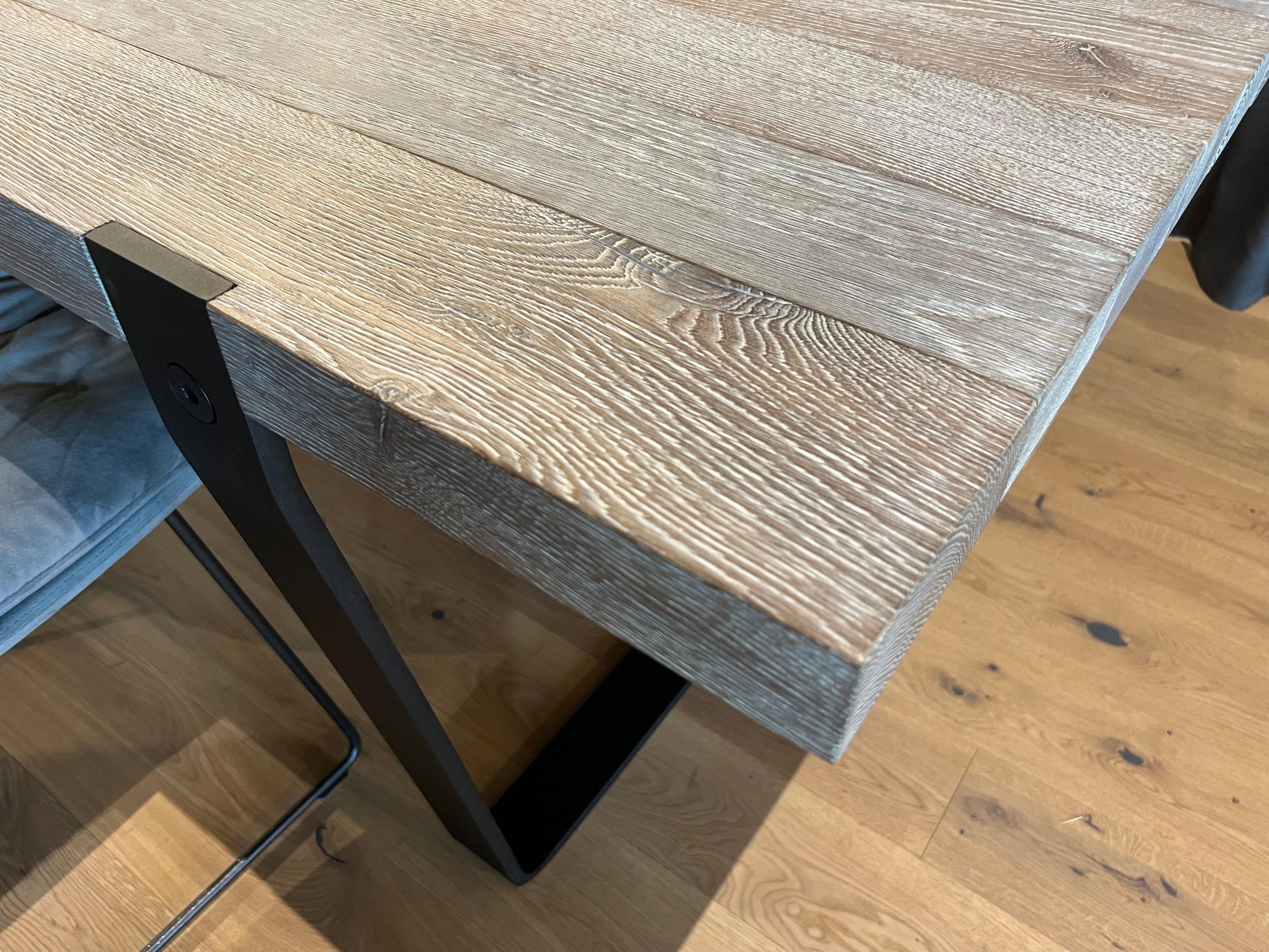 &copy; JABB11CLAMPRO_1.jpg