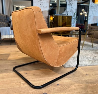 © JORILAGOMPOWD_1.jpg