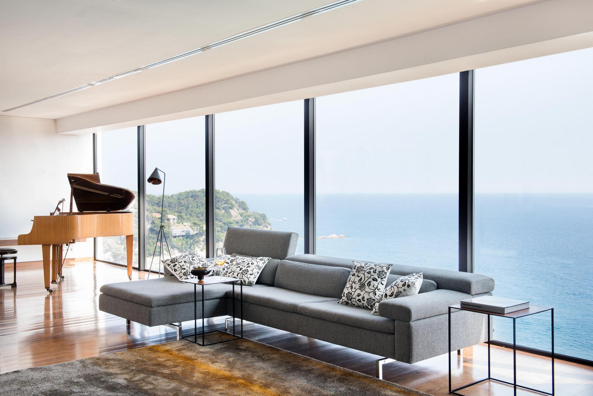 &copy; JRASCOT938H65_1.jpg