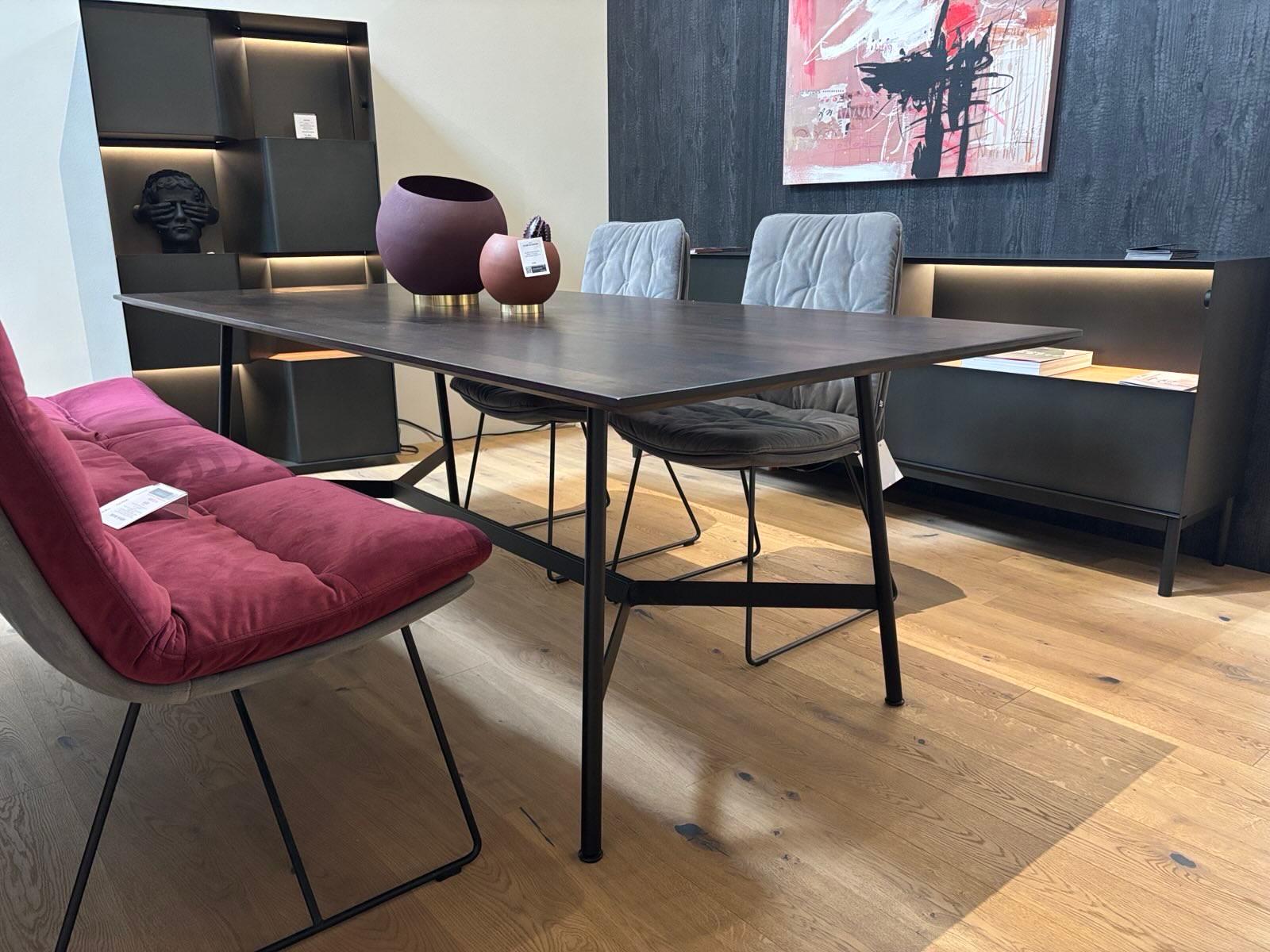 &copy; KFFHADAA_1.jpg