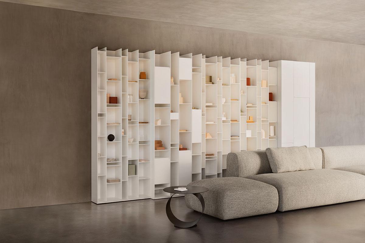 &copy; MDFIRANDOM001_1.jpg