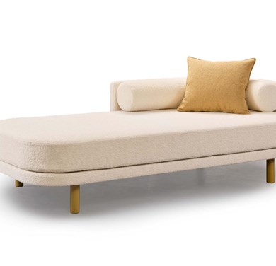 © MOELLCAJA102_1.jpg