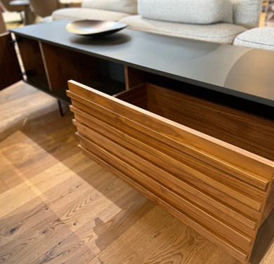 © MOREHARRI620_2.jpg