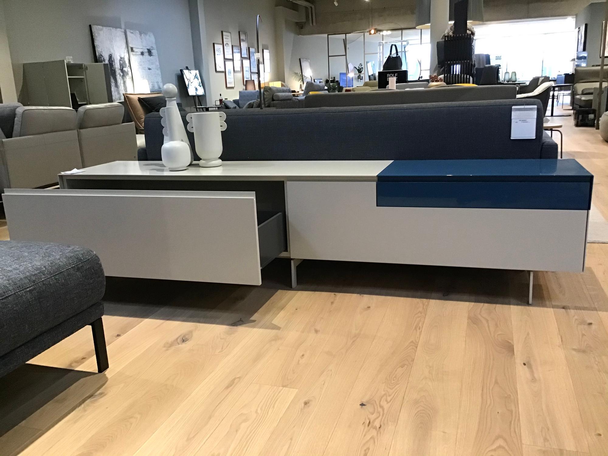 &copy; NEX-SIDEBOAR1_2.JPG