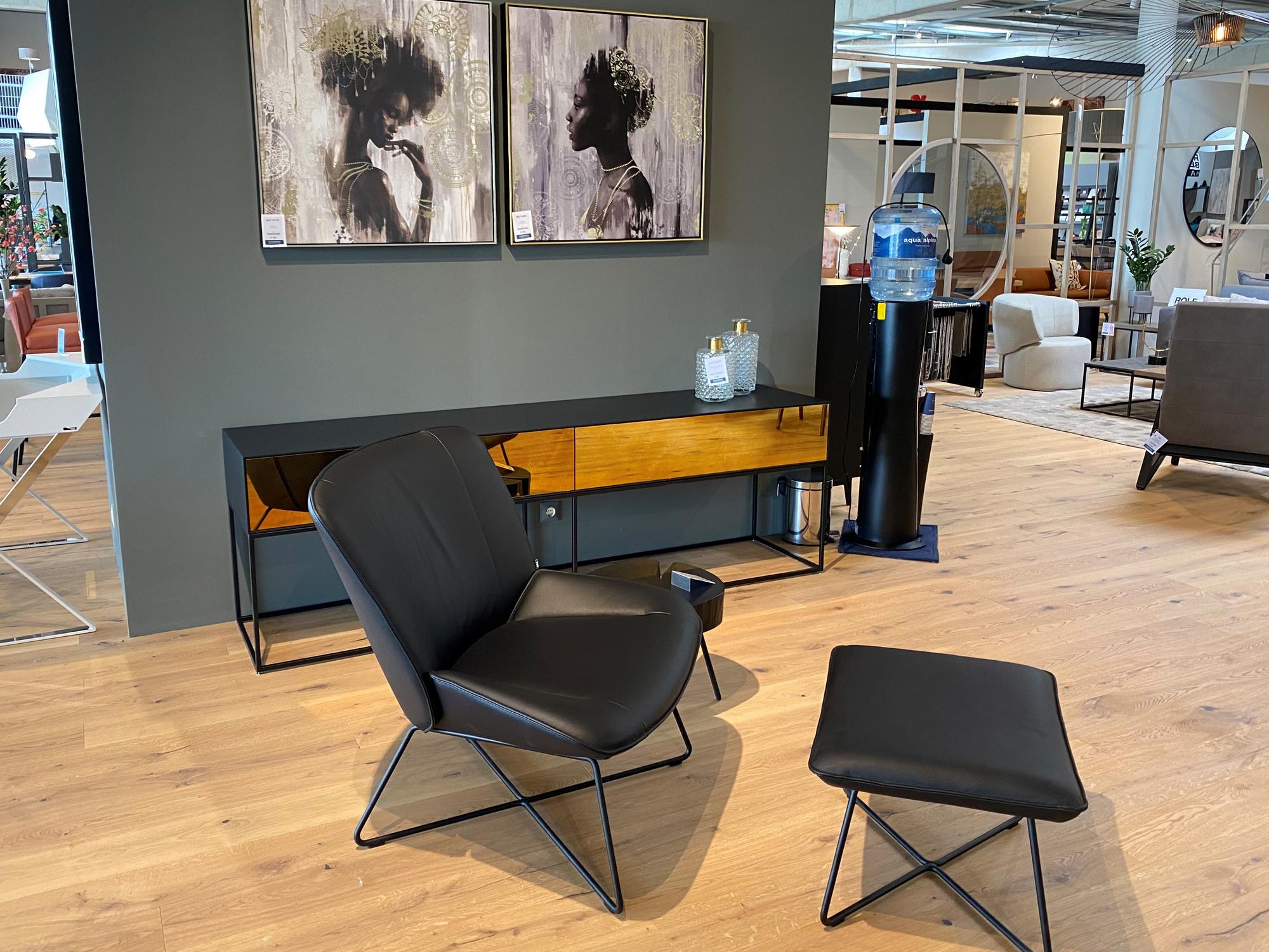 &copy; NEX22000147_1.jpg