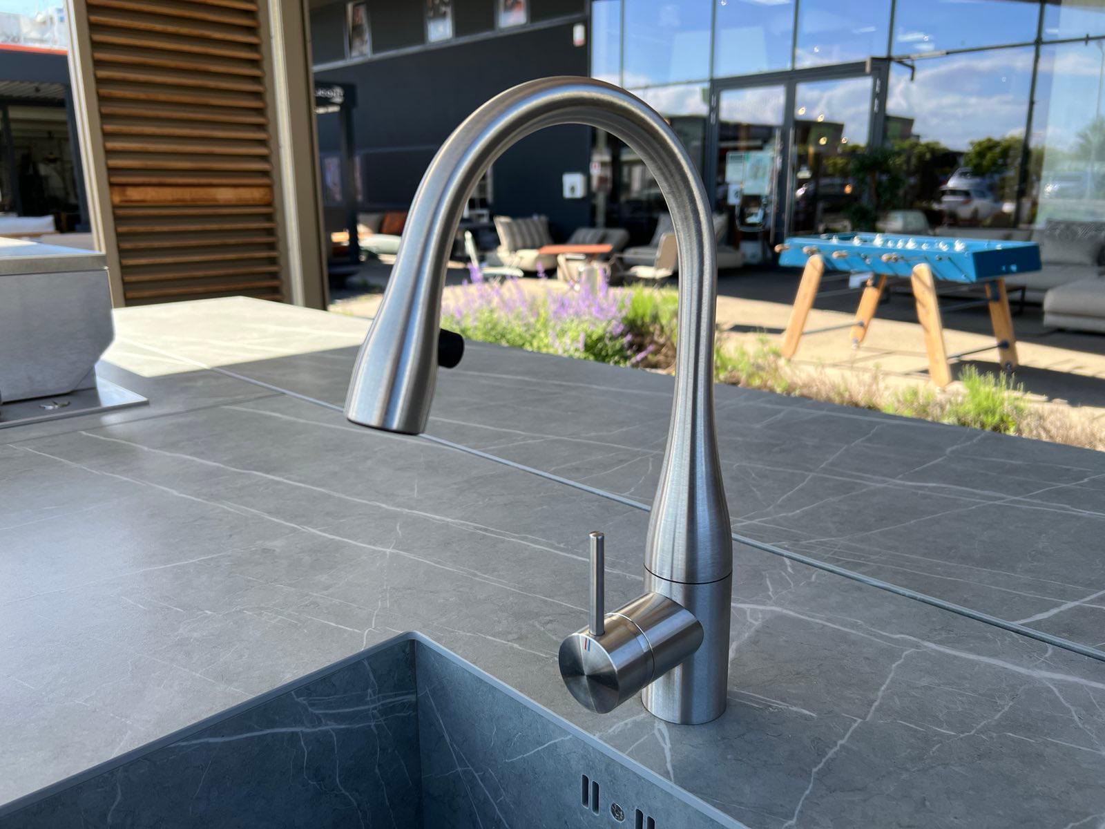 &copy; OCQBBQUBEX_4.jpg